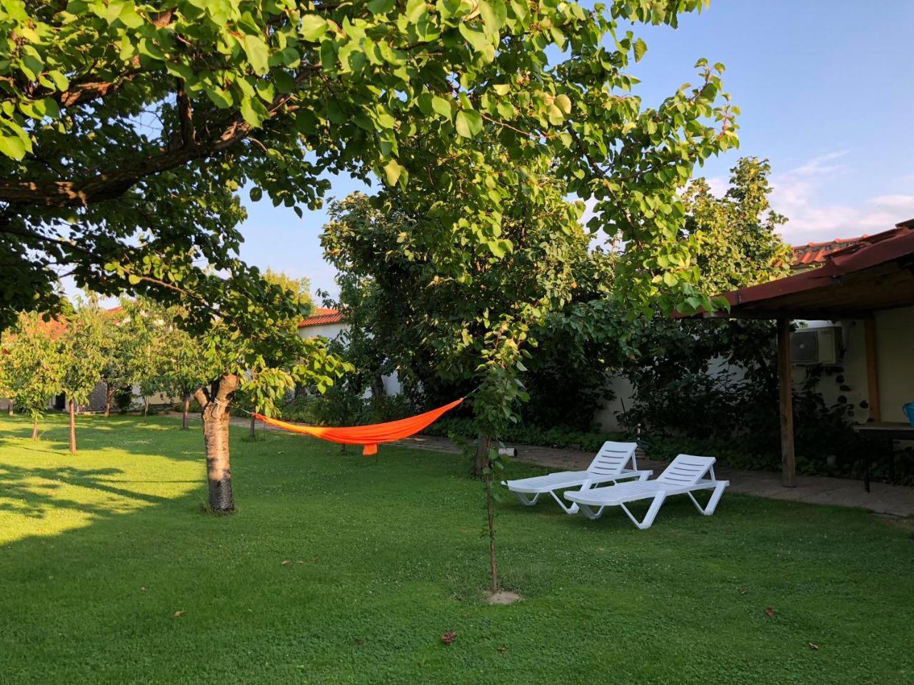 Hotel Galeria In The Garden Płowdiw Zewnętrze zdjęcie