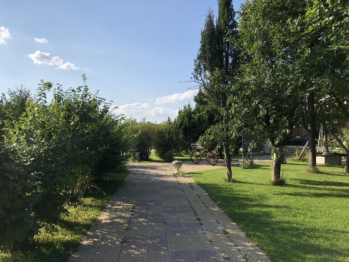 Hotel Galeria In The Garden Płowdiw Zewnętrze zdjęcie